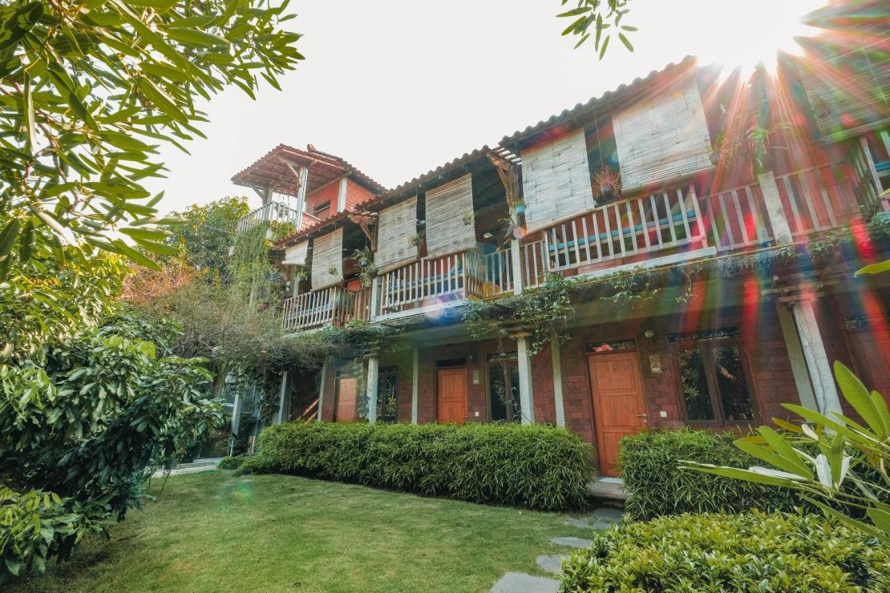 Djajanti House Bed & Breakfast Семаранг Екстериор снимка