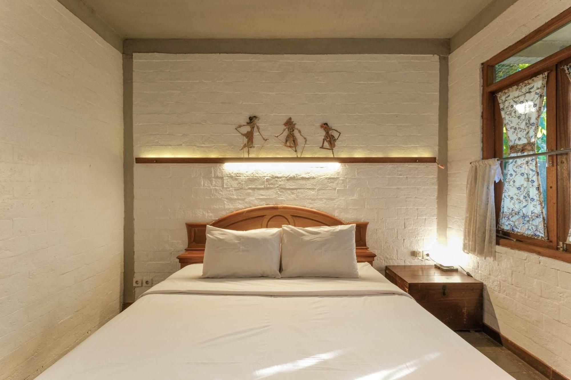 Djajanti House Bed & Breakfast Семаранг Екстериор снимка