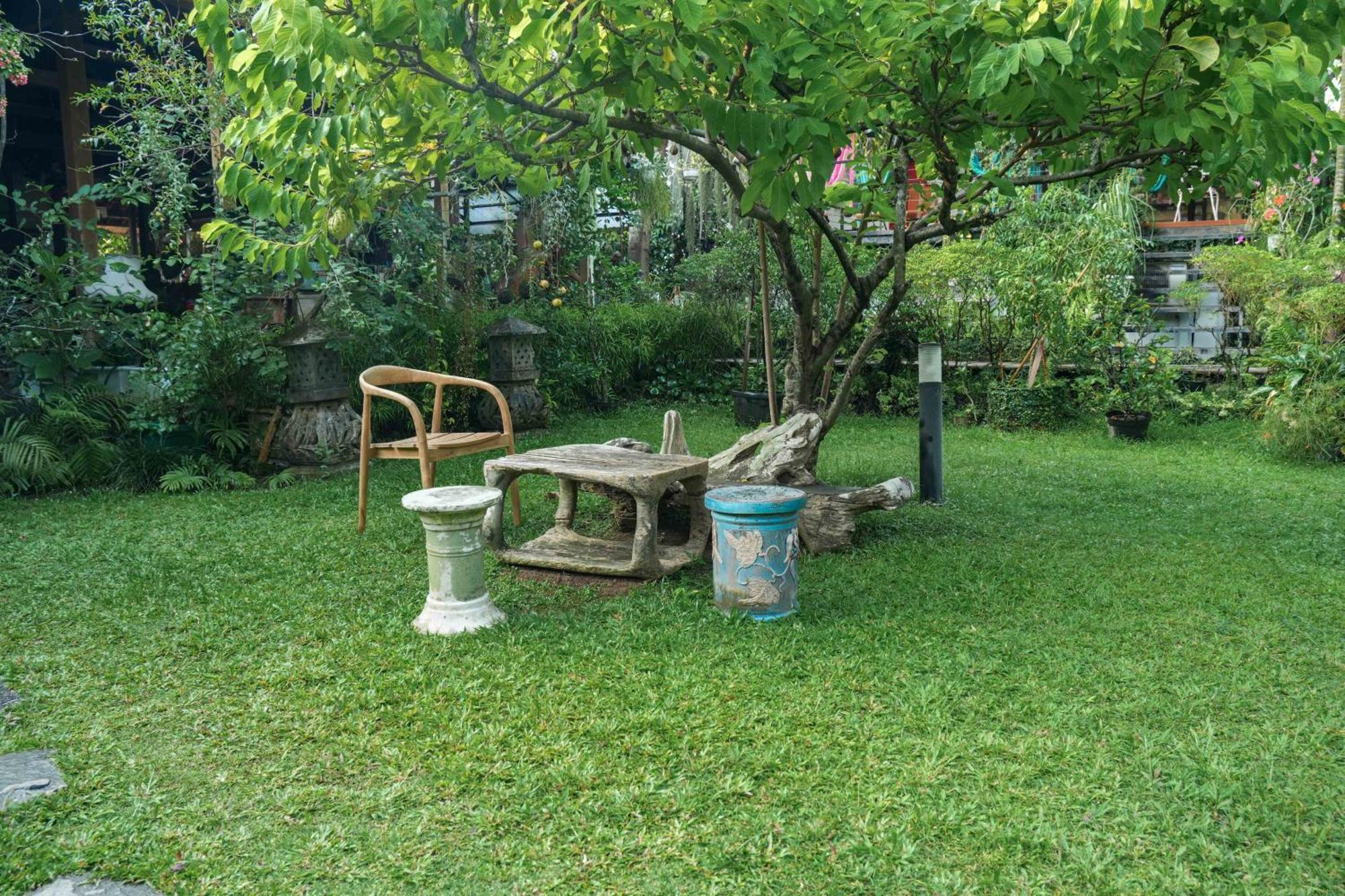 Djajanti House Bed & Breakfast Семаранг Екстериор снимка