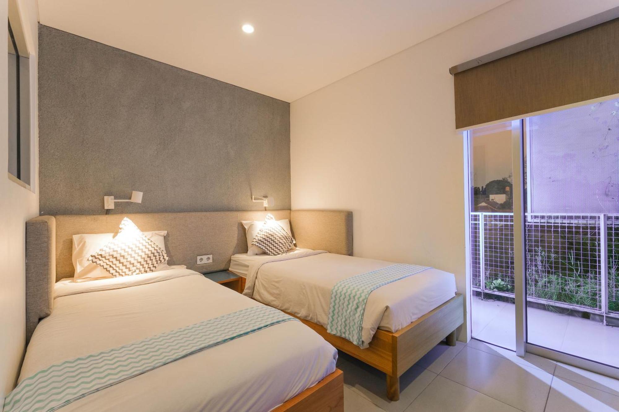Djajanti House Bed & Breakfast Семаранг Екстериор снимка