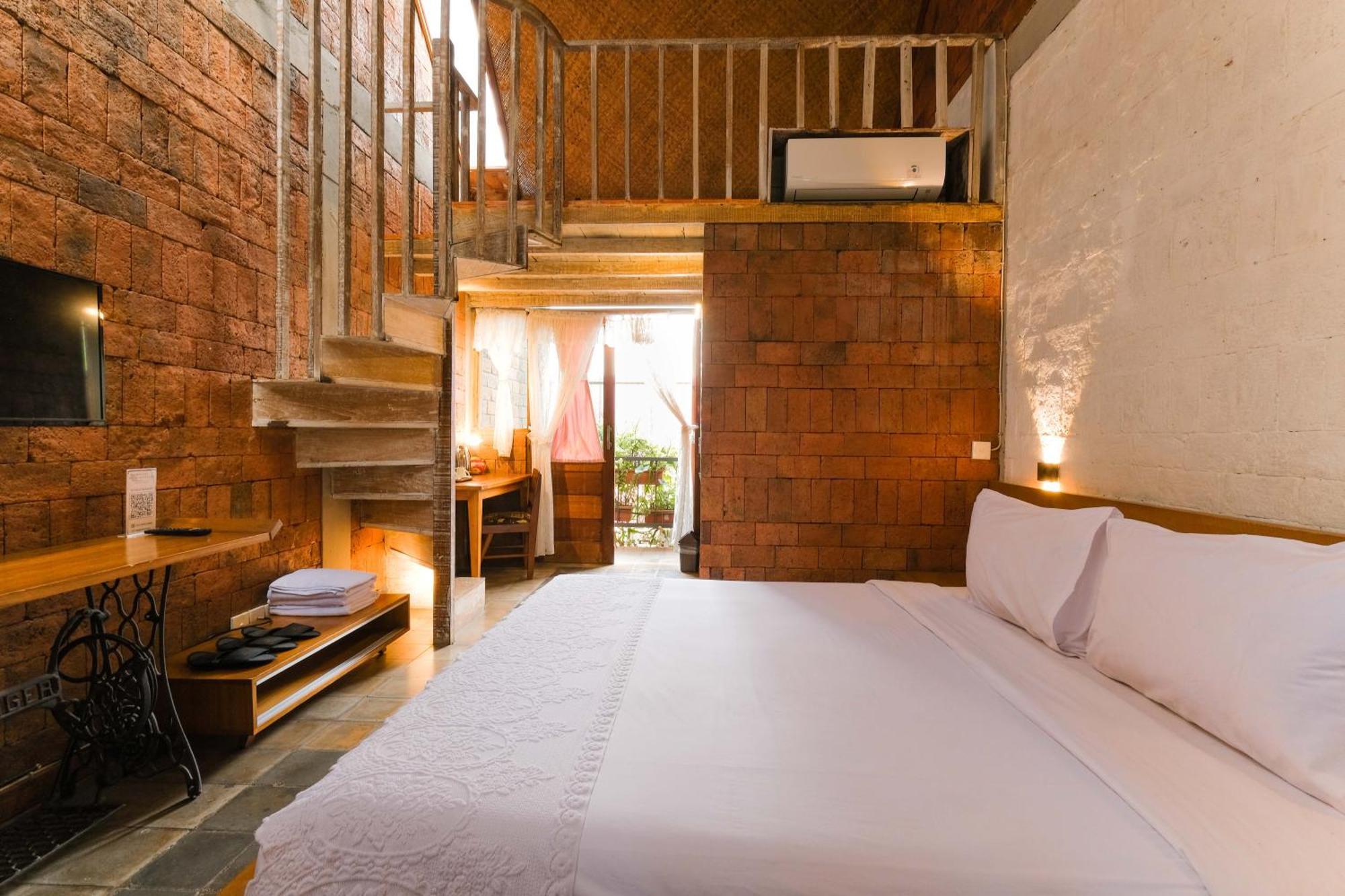 Djajanti House Bed & Breakfast Семаранг Екстериор снимка