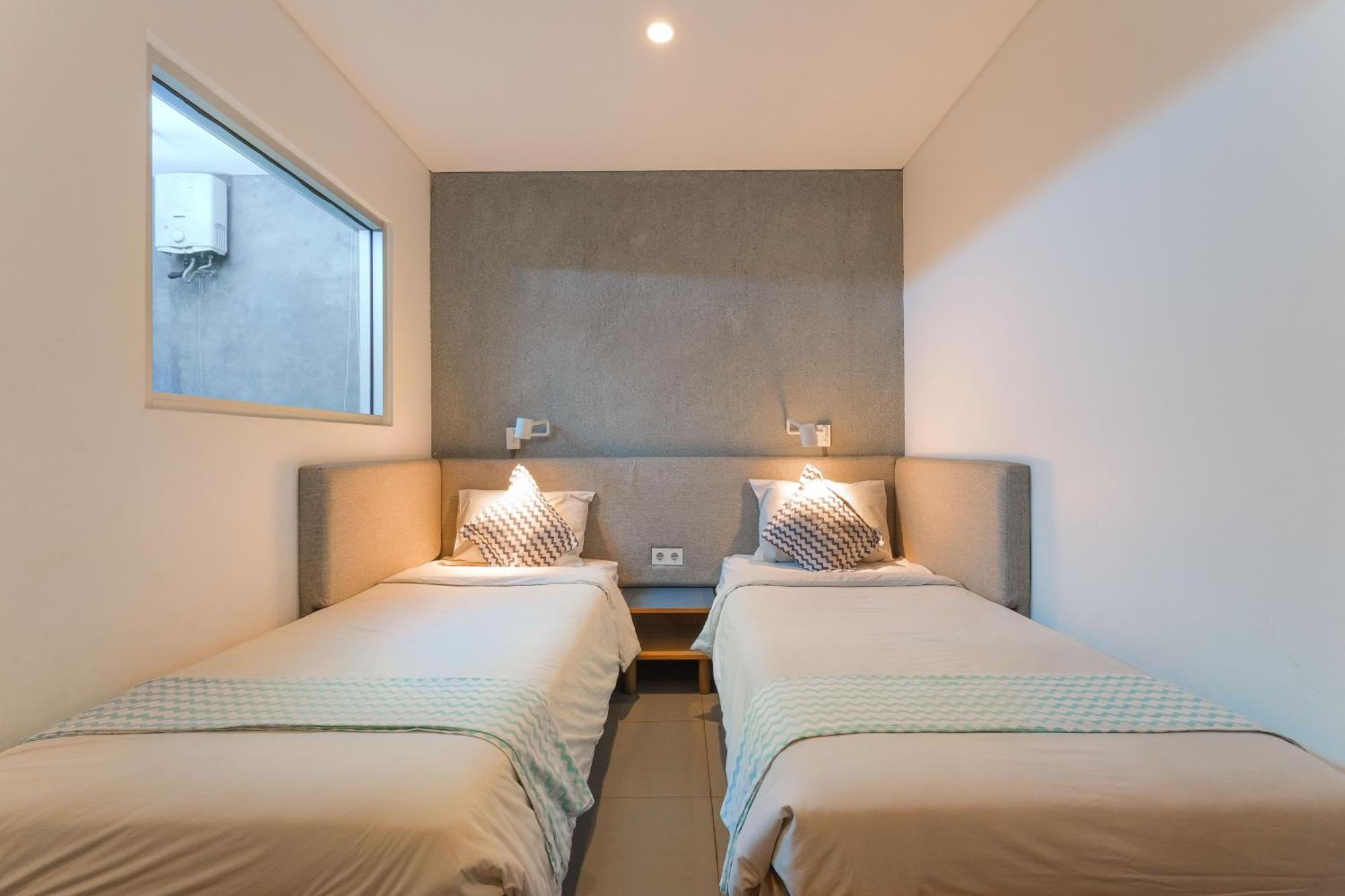 Djajanti House Bed & Breakfast Семаранг Екстериор снимка